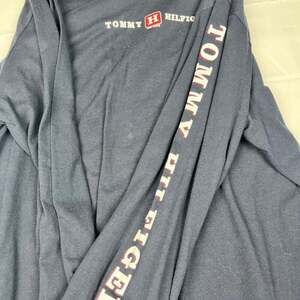 Tommy Hilfiger Men's Blue Long Sleeve Crewneck Shirt